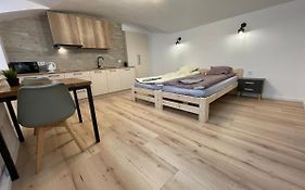 Modern Guest House In City Center I Room 1